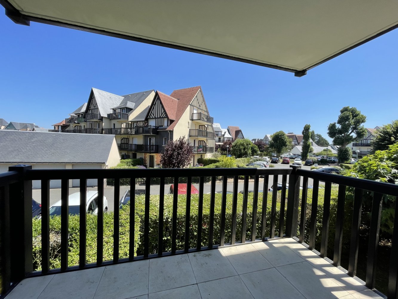 Apartamento de 2 dormitorios en Cabourg, France No. 351249