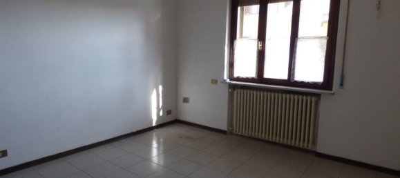 3-salle Maison à Vigevano, Italy No. 3556 9