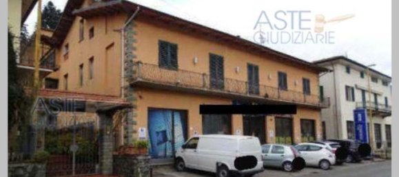 Villa de 7 dormitorios en San Marcello Piteglio, Italy No. 313275 2