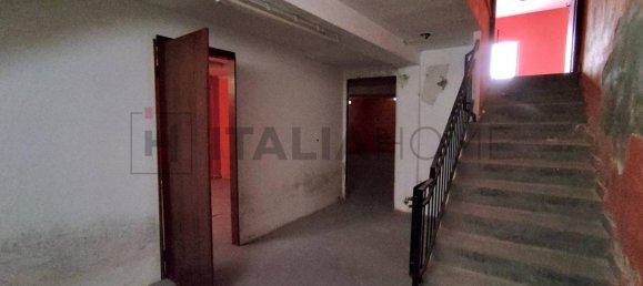 4غرفة عقار تجاري في Assemini, Italy رقم 116268 20