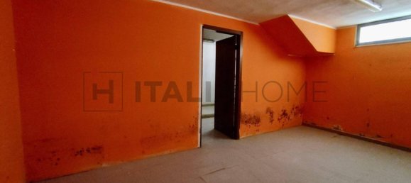 4غرفة عقار تجاري في Assemini, Italy رقم 116268 18