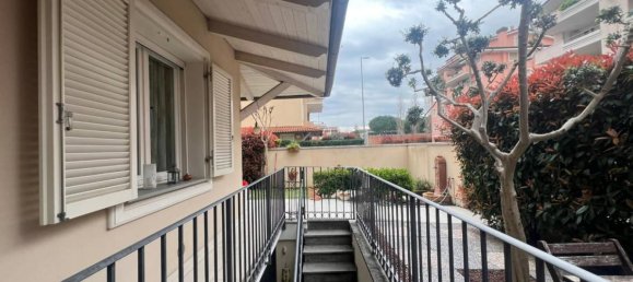 2 bedrooms Apartment in Empoli, Italy No. 190205 2