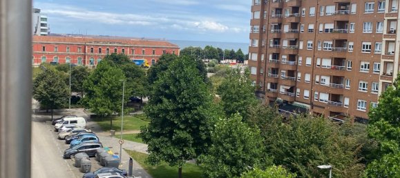 3 bedrooms Apartment in Gijon, Spain No. 177492 2