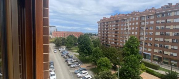 3 bedrooms Apartment in Gijon, Spain No. 177492 5