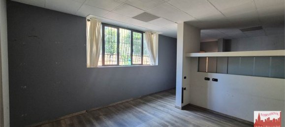 2 bedrooms House in Cardano al Campo, Italy No. 349516 8