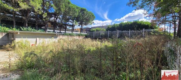 2 bedrooms House in Cardano al Campo, Italy No. 349516 5