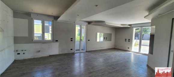 2 bedrooms House in Cardano al Campo, Italy No. 349516 19