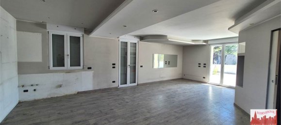 2 bedrooms House in Cardano al Campo, Italy No. 349516 18