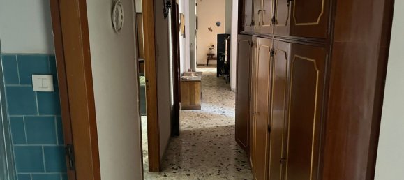 5 rooms Apartment in Avellino, Italy No. 154417 10
