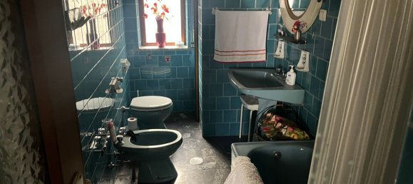 5 rooms Apartment in Avellino, Italy No. 154417 4