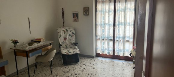5 rooms Apartment in Avellino, Italy No. 154417 3