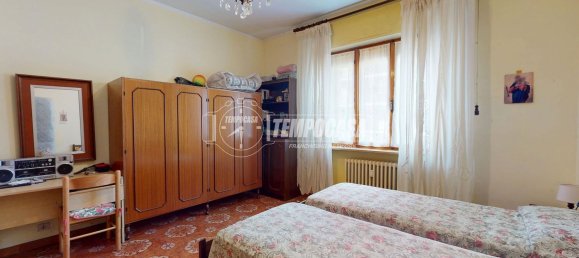 Apartamento de 4 habitaciónes en Bra, Italy No. 122071 12
