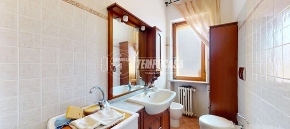 Apartamento de 4 habitaciónes en Bra, Italy No. 122071 14