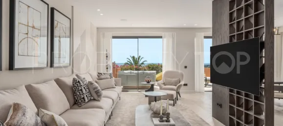 4 bedrooms Apartment in Marbella, Spain No. 182215 2
