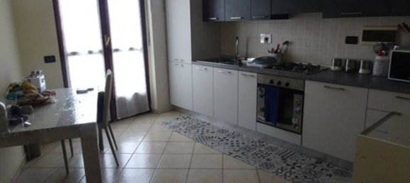3 rooms Apartment in Sommariva del Bosco, Italy No. 296844 6
