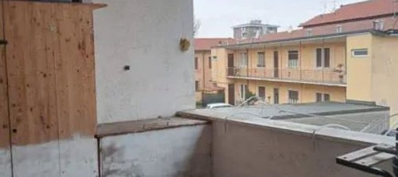 Квартира с 3 спальнями в Дайраго, Италия № 370089 5