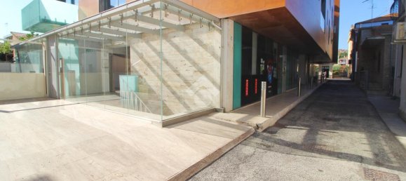 Apartamento de 4 habitaciónes en Giulianova, Italy No. 105788 10