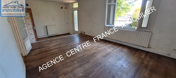 Casa de 4 dormitorios en Bourges, France No. 238186 8