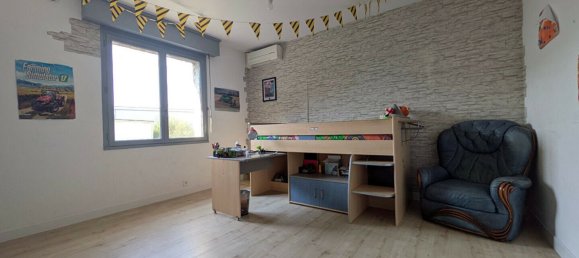 5 Schlafzimmer Haus in Montsurs, France, Nr. 357784 7