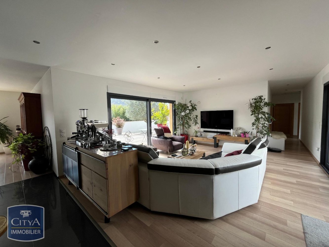 Дом с 4 спальнями в Монлуи-сюр-Луар, Франция № 67776