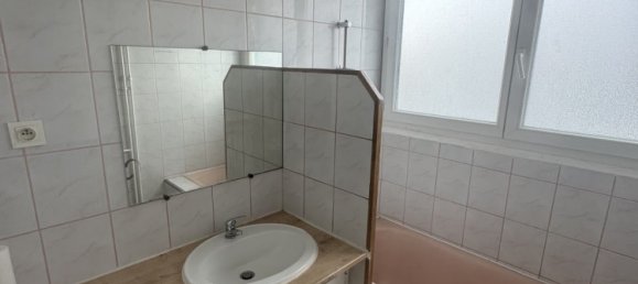 2 bedrooms Apartment in Fleury-les-Aubrais, France No. 159401 8