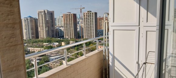 Квартира с 3 спальнями в Хатаинский район, Азербайджан № 1930 2