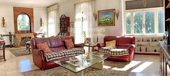 Villa de 16 habitaciónes en Sanremo, Italy No. 17687 2