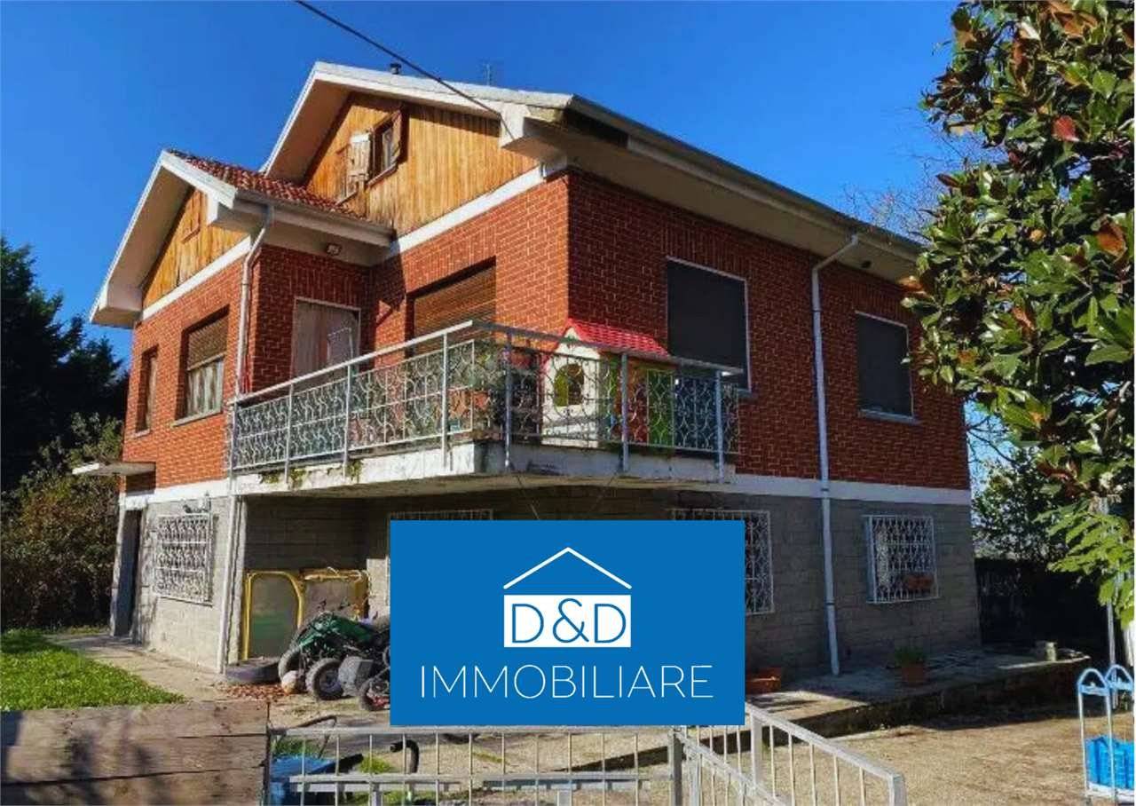 3 bedrooms House in Sciolze, Italy No. 211873