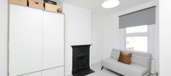 3 bedrooms House in Watford, United Kingdom No. 6787 7