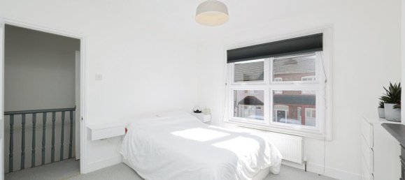 3 bedrooms House in Watford, United Kingdom No. 6787 8