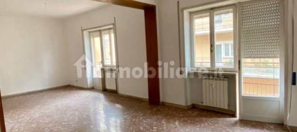 3 Schlafzimmer Wohnung in Rome, Italy, Nr. 370719 2