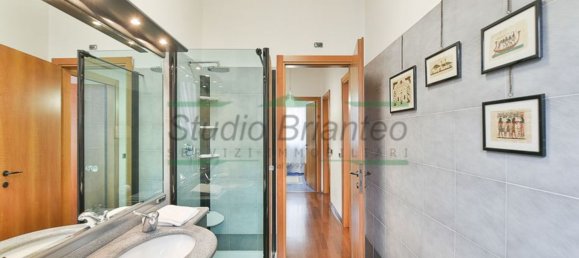 Apartamento T3 em Seregno, Italy N.º 364344 21