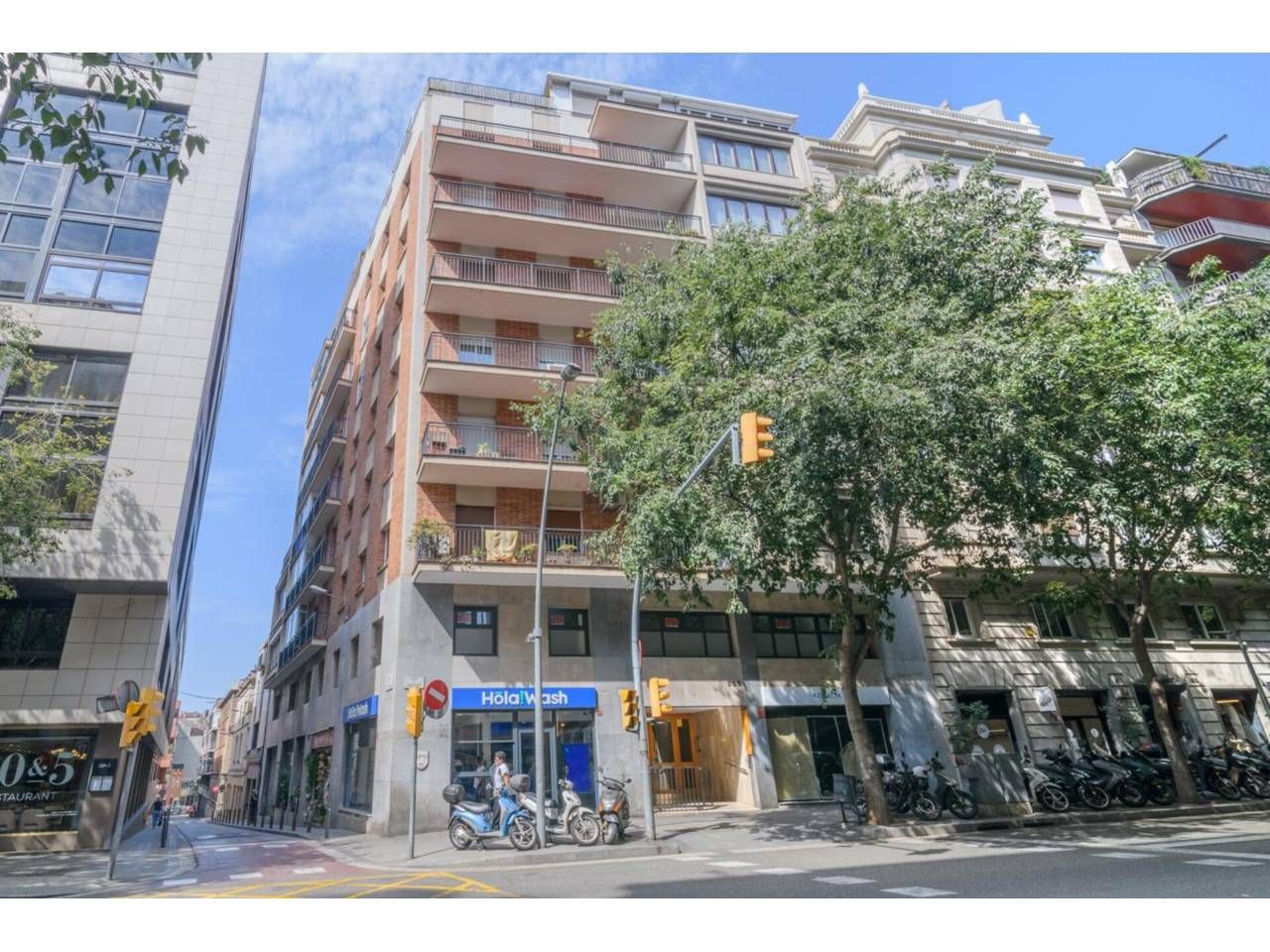 Oficina en Barcelona, Spain 479 m² No. 200437