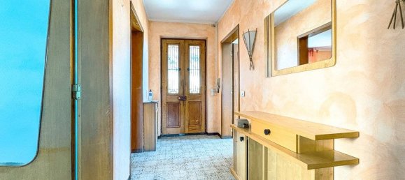 3 غرف نوم شقة في Gozzano, Italy رقم 289205 8