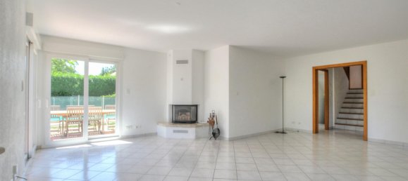 4 bedrooms House in Segny, France No. 302460 3