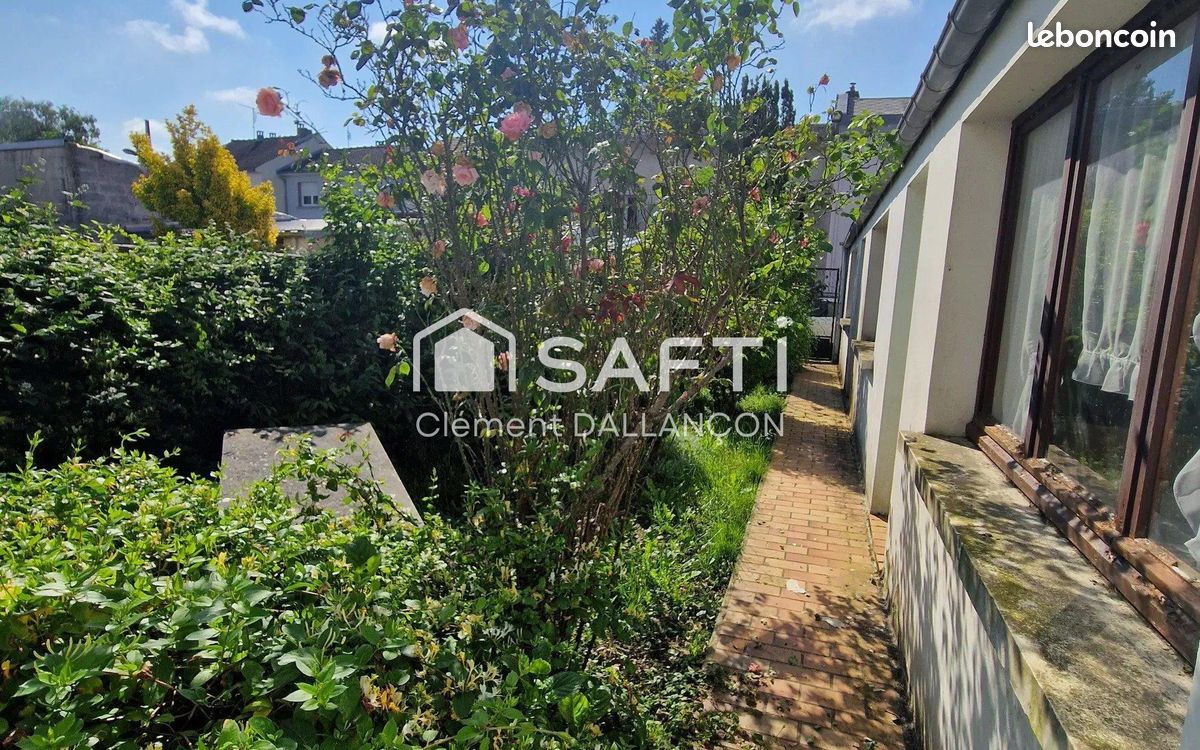 4 chambres Maison à Saint-Quentin, France No. 225492