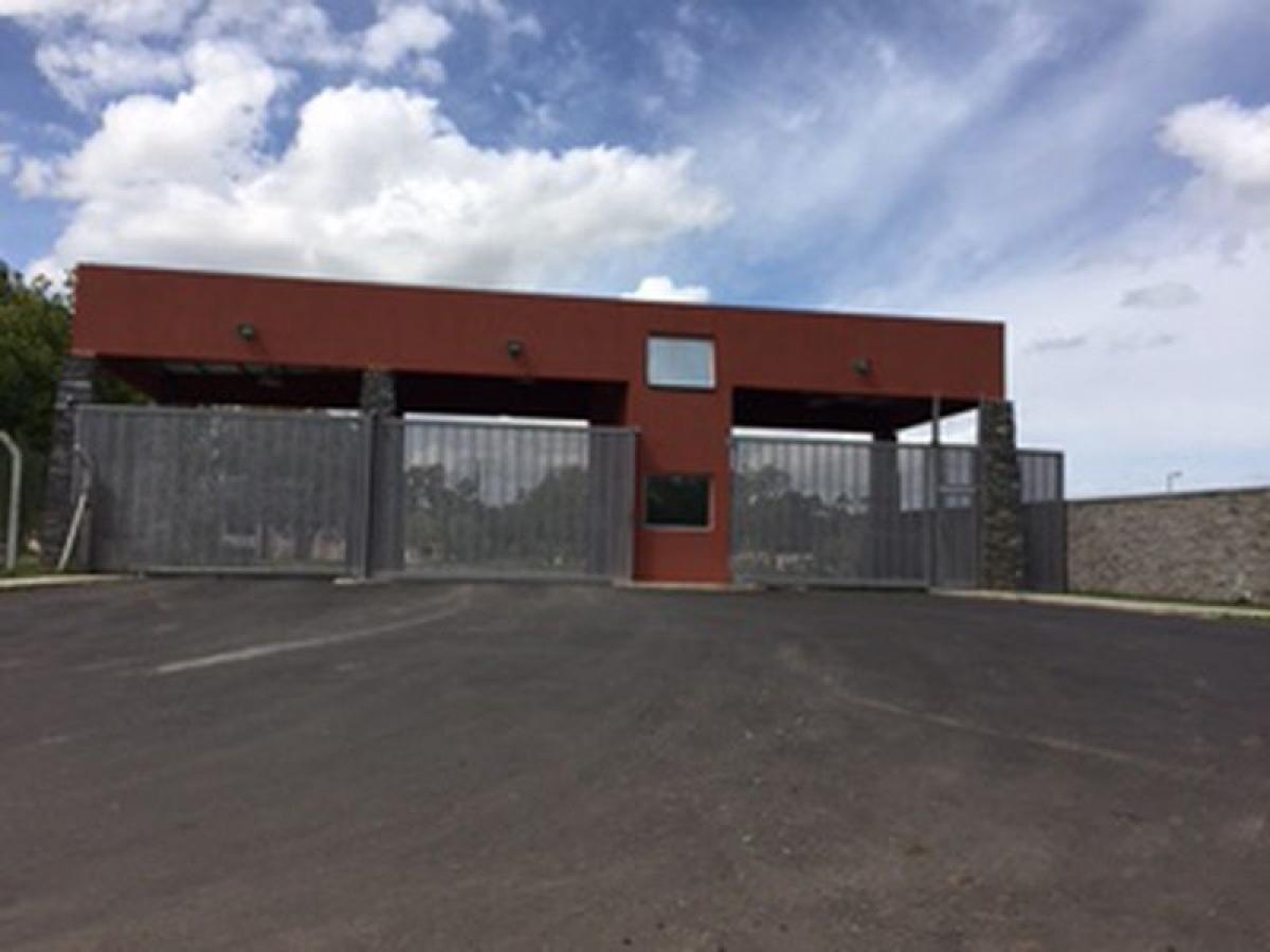  Land in Berazategui, Argentina No. 122061