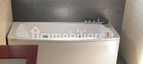 3 Schlafzimmer Wohnung in Salerno, Italy, Nr. 296677 10