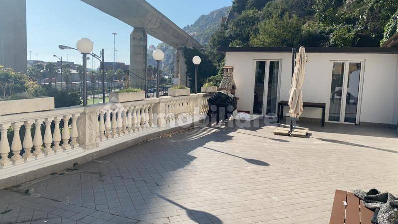 3 Schlafzimmer Wohnung in Salerno, Italy, Nr. 296677