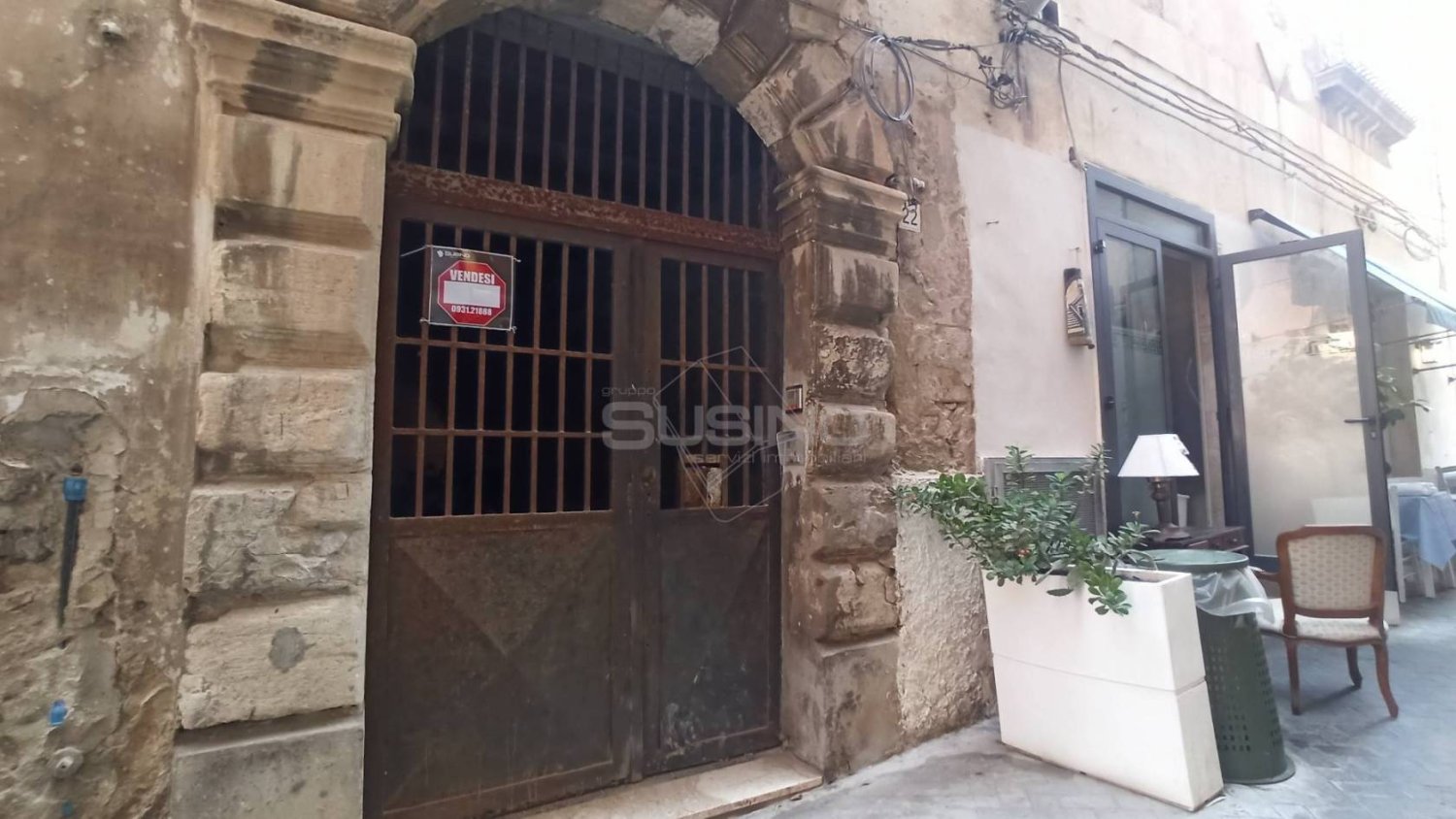 2 rooms Commercial property in Syracuse, Italy No. 348930