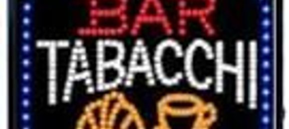 Коммерческая недвижимость с 2 комнатами в Лукка, Италия № 79589 2