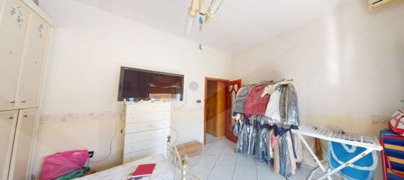 Apartamento de 3 habitaciónes en Arzano, Italy No. 23948 17
