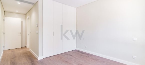 Квартира с 3 спальнями в Одивелаш, Португалия № 64007 20