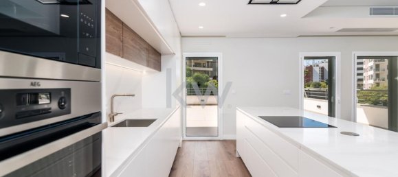 Квартира с 3 спальнями в Одивелаш, Португалия № 64007 2