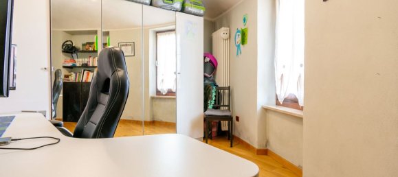 5 bedrooms House in Vigliano Biellese, Italy No. 376472 18