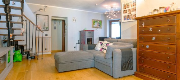 5 bedrooms House in Vigliano Biellese, Italy No. 376472 2