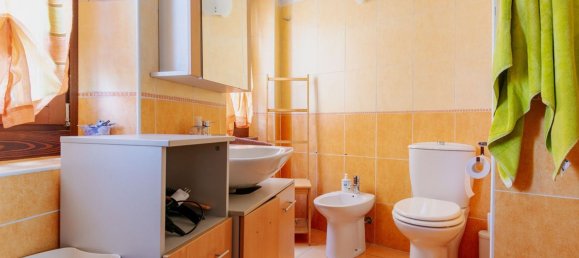 5 bedrooms House in Vigliano Biellese, Italy No. 376472 11