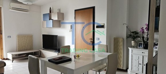 3 rooms Apartment in Piacenza, Italy No. 36279 2