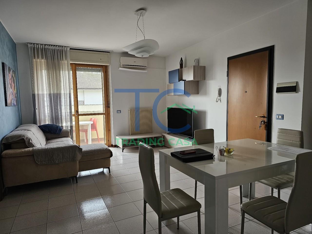 3 rooms Apartment in Piacenza, Italy No. 36279
