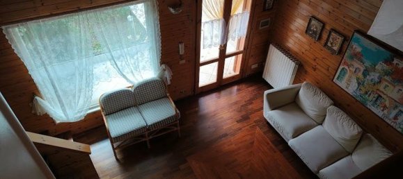 Casa de 4 habitaciónes en Toritto, Italy No. 37410 15